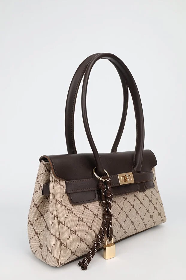 Kadın Monogram VizonKahve Deri Kemerli Charm Detaylı Kapaklı El Ve Omuz Çantası 16x30 Cm Pera